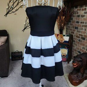 NWT Wet Seal black / white strapless dress sz Medium